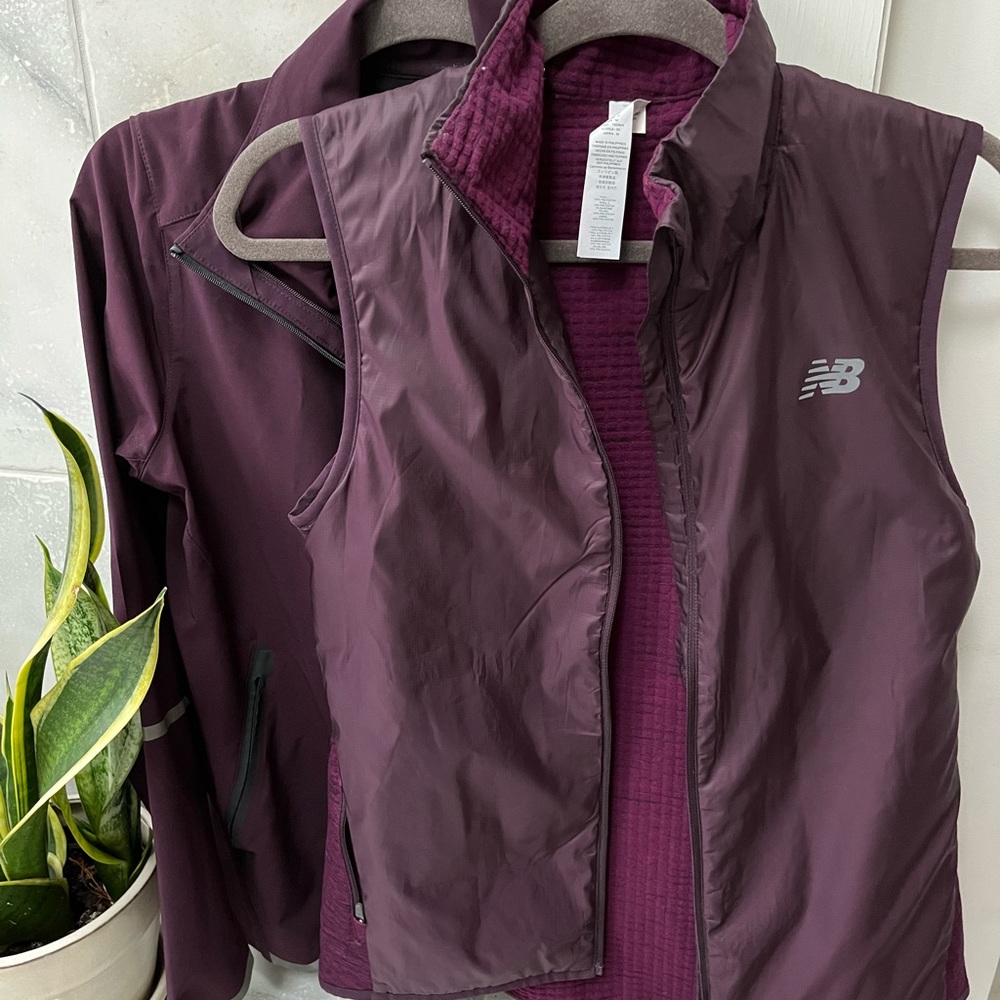 New Balance Two Piece Running Jacket with zip in vest Size Small